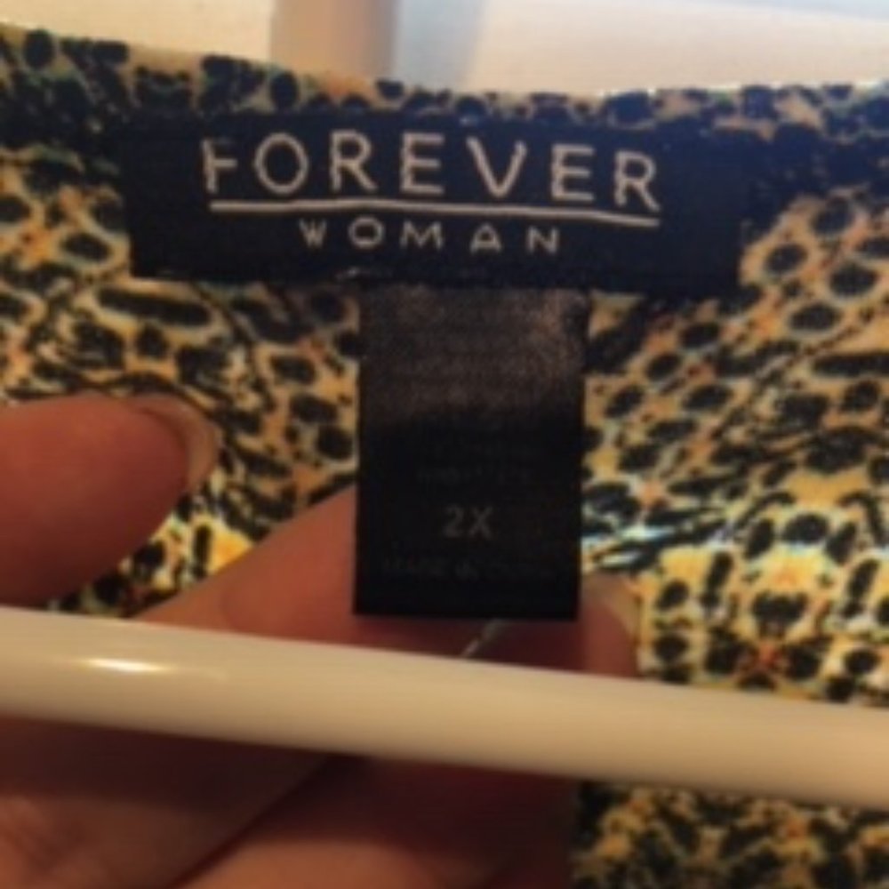 SOLD - Forever Womans 2x Dress - Picture 3 of 3